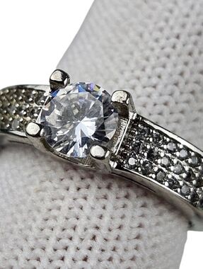Sterling Silver 925 Cubic Zirconia Engagement Ring Size 7